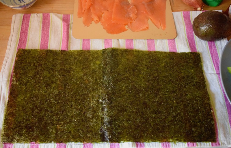 feuilles de nori collées l'une à l'autre, maki burrito