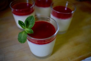 Panna cotta coulis de framboise fiche 156 cuisine de référence