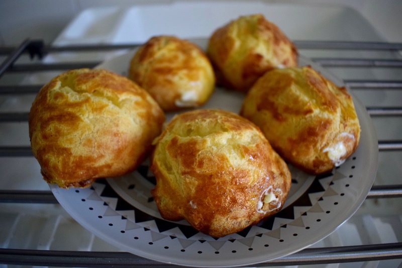 choux à la crème de framboise pour religieuse