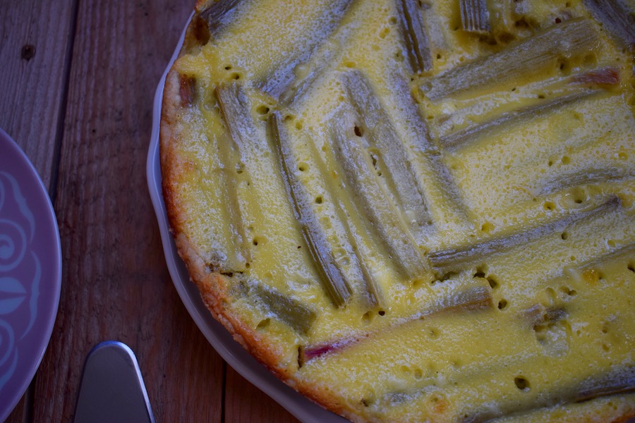 Tarte &laquo;&nbsp;Raymonde&nbsp;&raquo; aux amandes et&nbsp;rhubarbe
