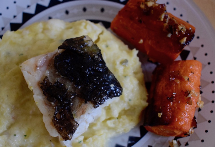 Duo de cabillaud et de morue, purée de pommes de terre à l'huile d'olive