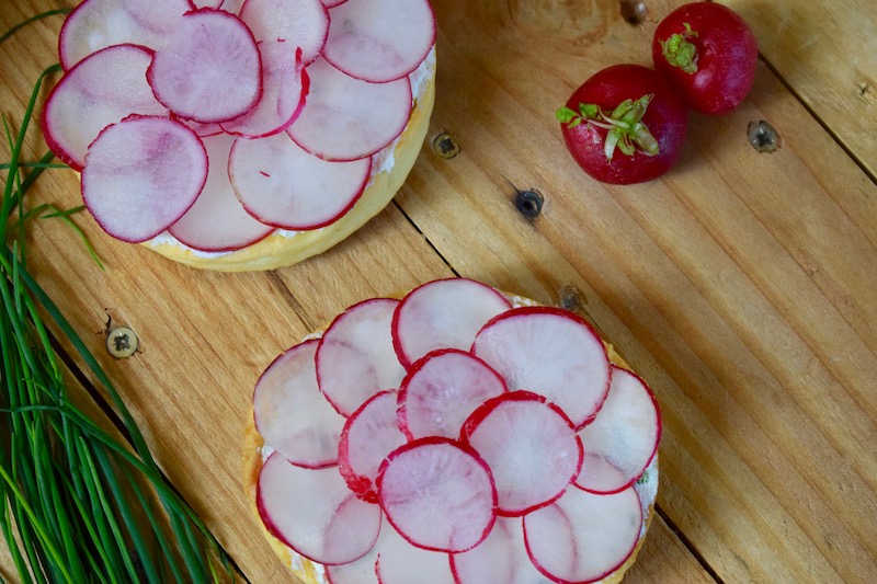 tartelette aux radis rose et au fromage frais (Saint-Valentin)