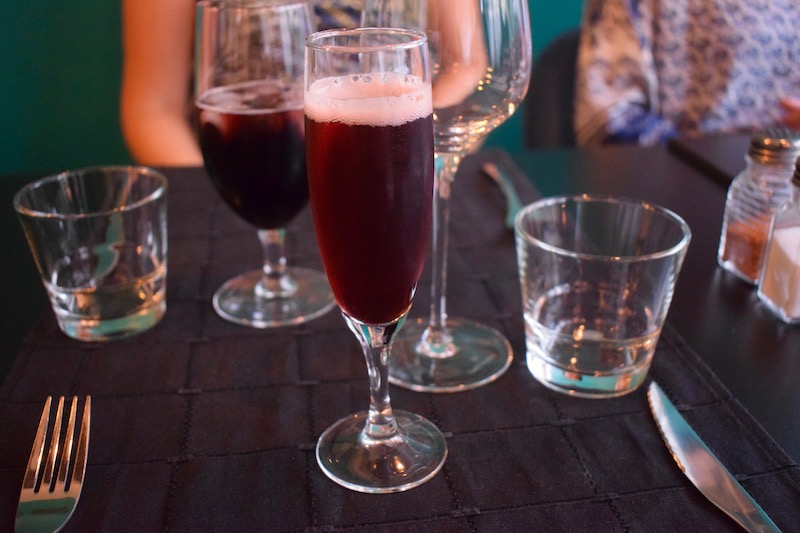 restaurant L'Akan à Tours : kir au bissap