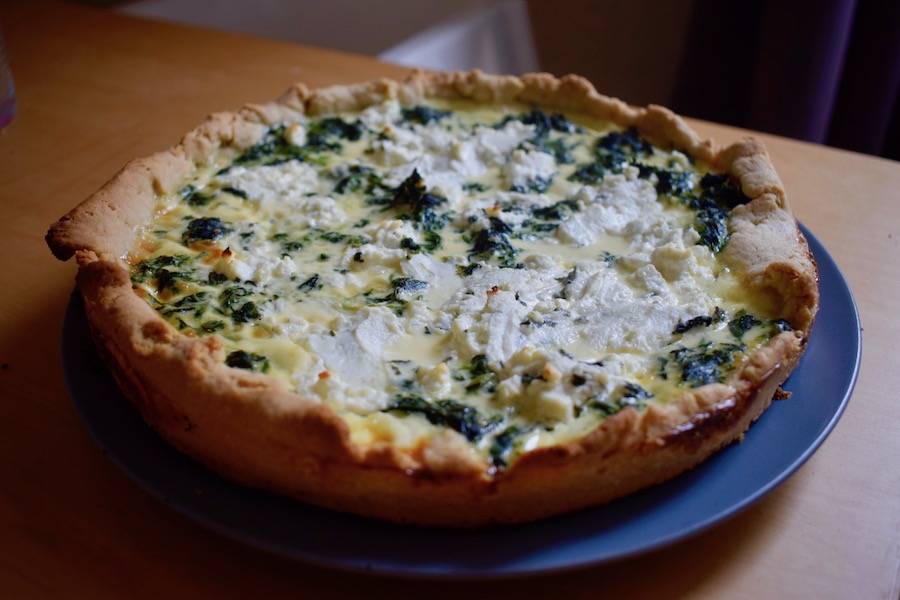 Tarte aux épinards, amandes, chèvre & miel
