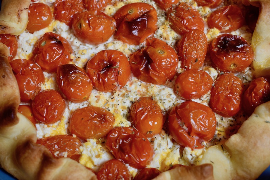 Tarte rustique aux tomates cerise & au chèvre doux