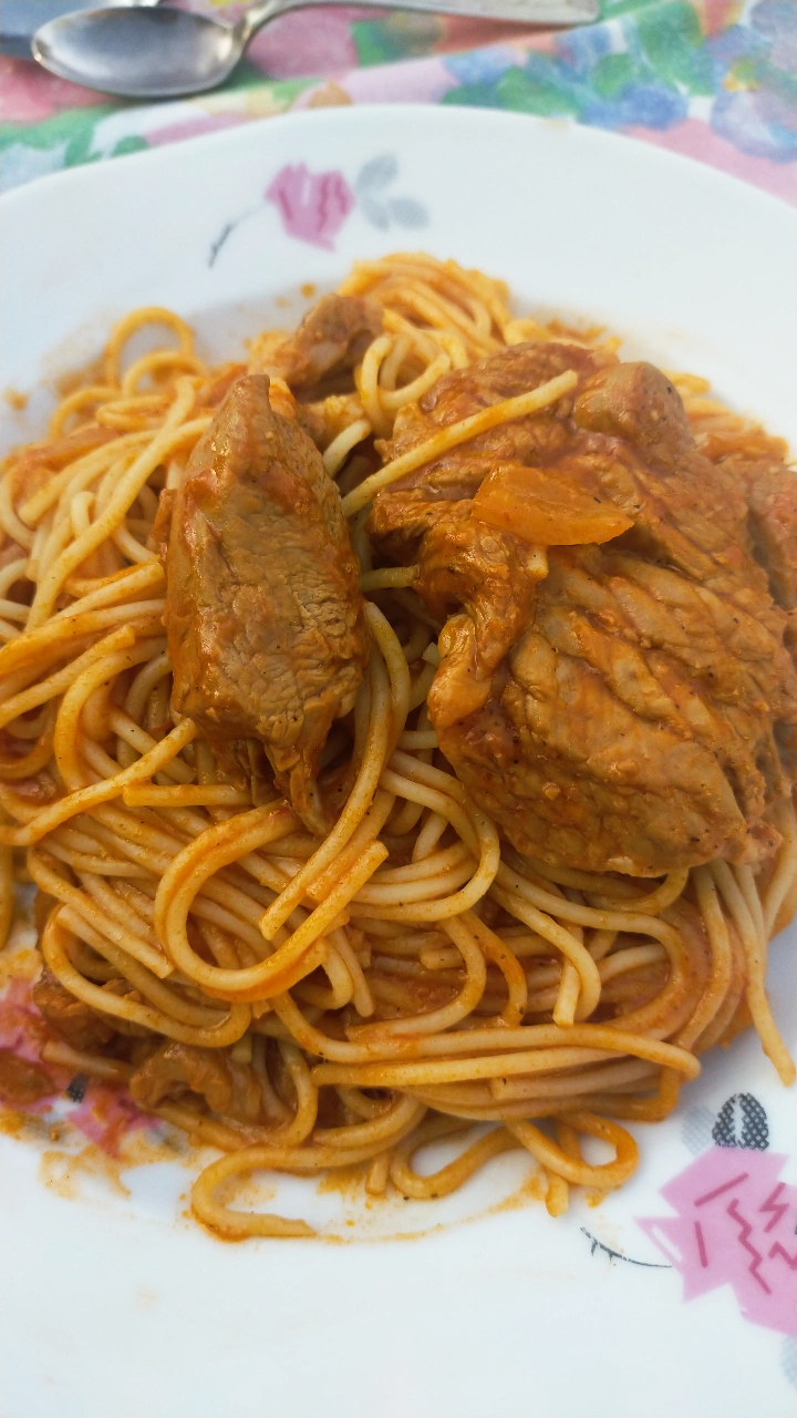 Pâtes à la tunisienne (avec du&nbsp;veau)